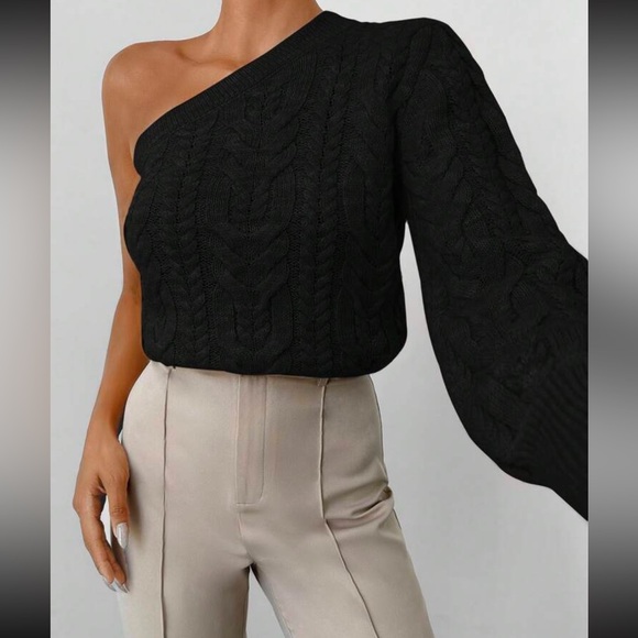 Sweaters - Luxe black one shoulder cable knit sweater top